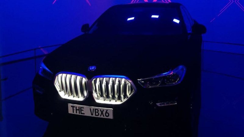 BMW x6 2020 ночью