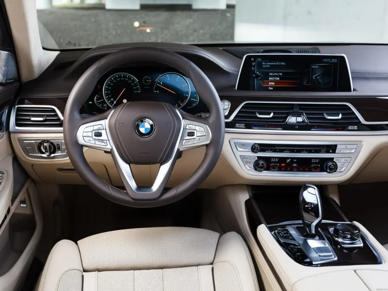 BMW 7 2016 салон