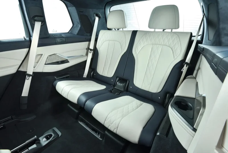BMW x7 салон сзади