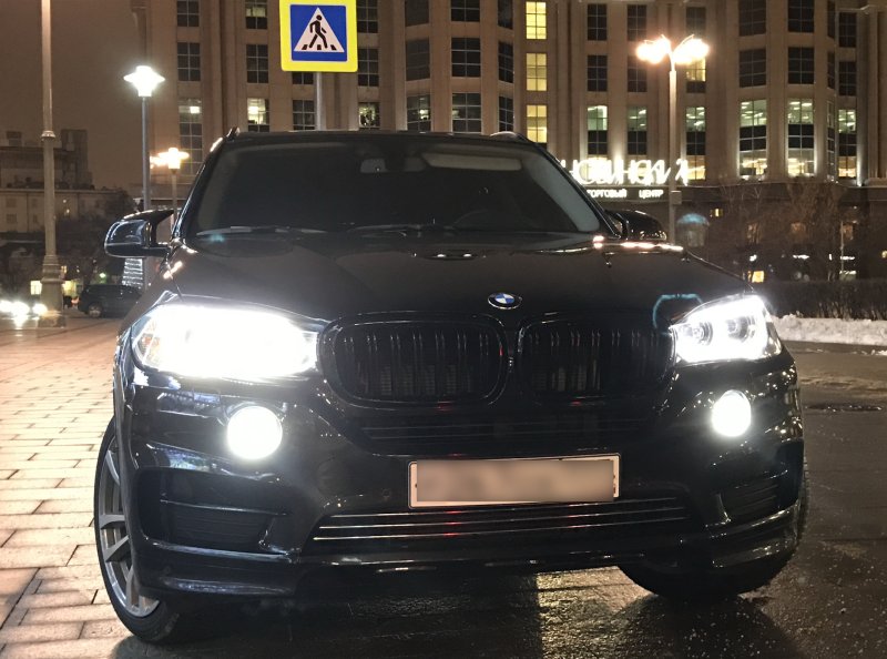 БМВ х5 ночью