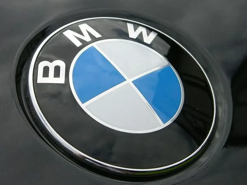 BMW m6 значок