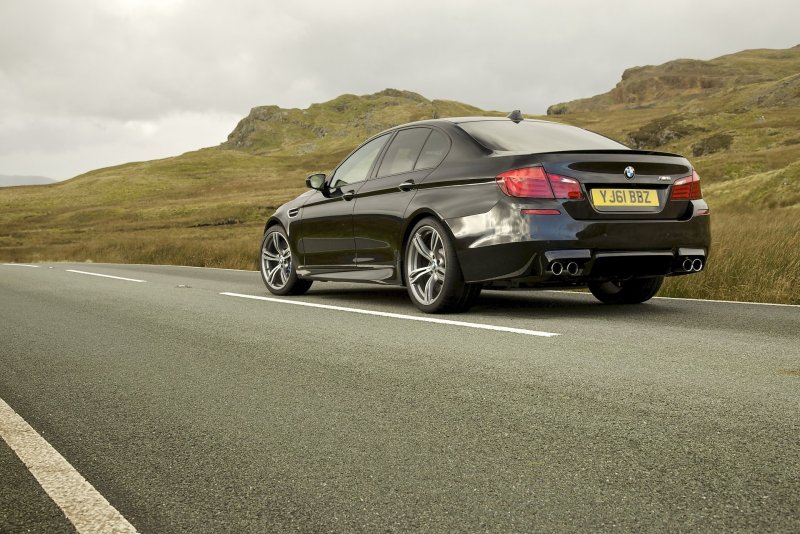 BMW m5 f10 2011