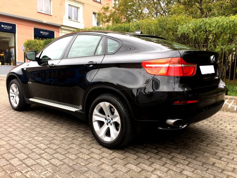 BMW x6 2010 черный
