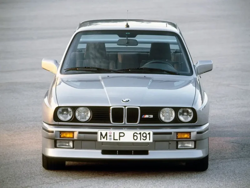 BMW 323i e30