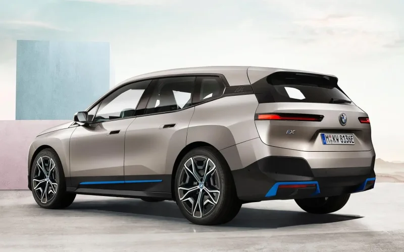 BMW IX электрокроссовер