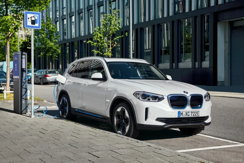 BMW электромобиль ix5