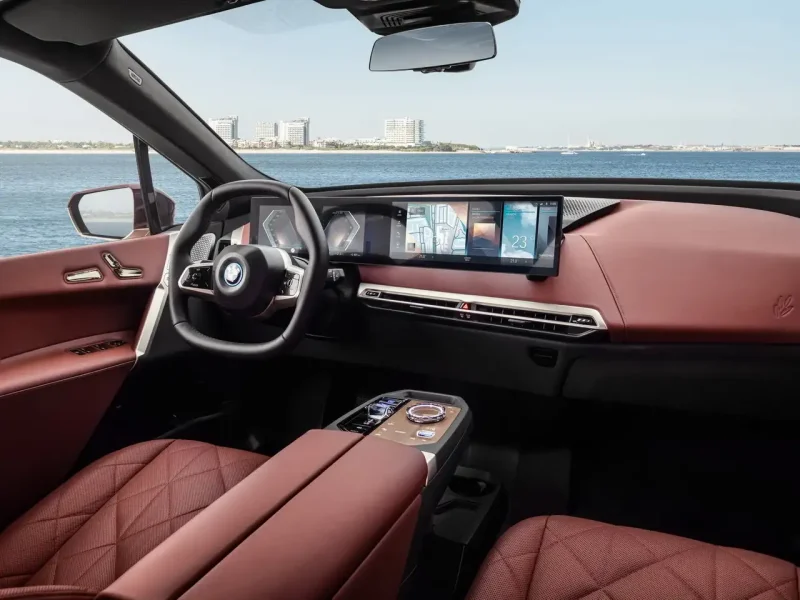 BMW IX электрокроссовер