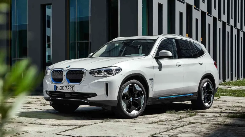 BMW IX электрокроссовер