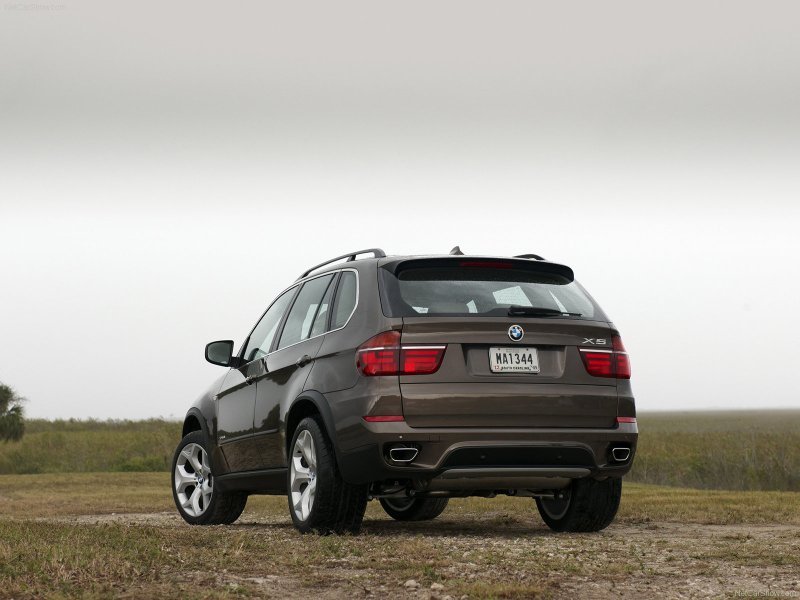 БМВ x5 2011