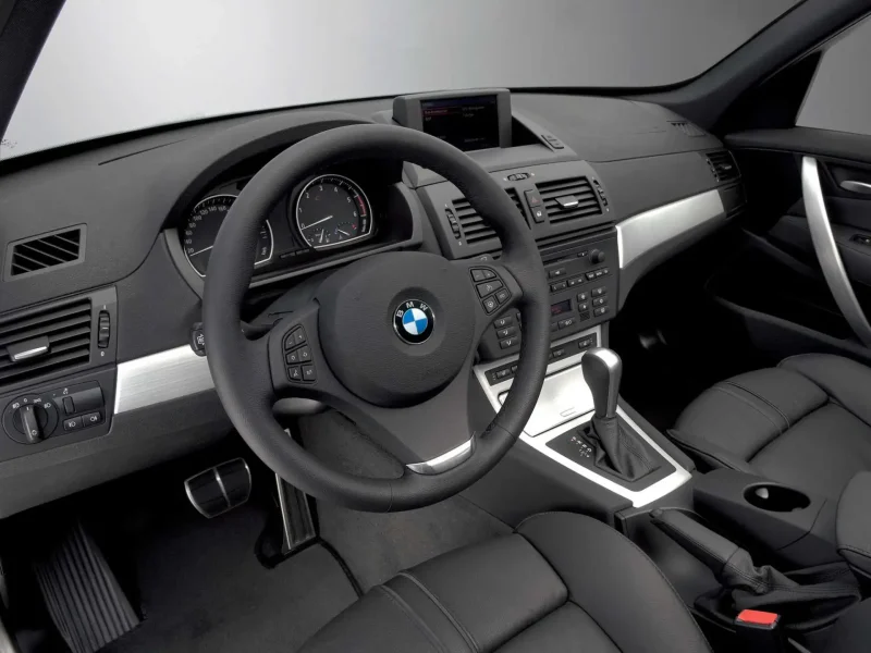 BMW x3 e83 салон