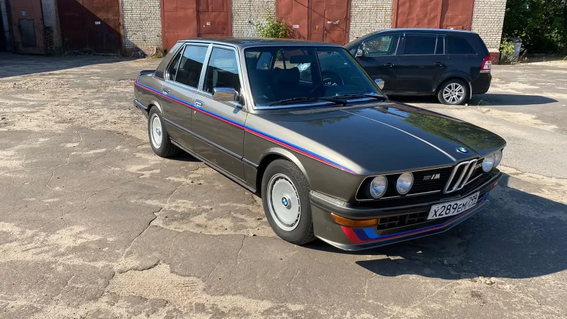 БМВ акула 1995