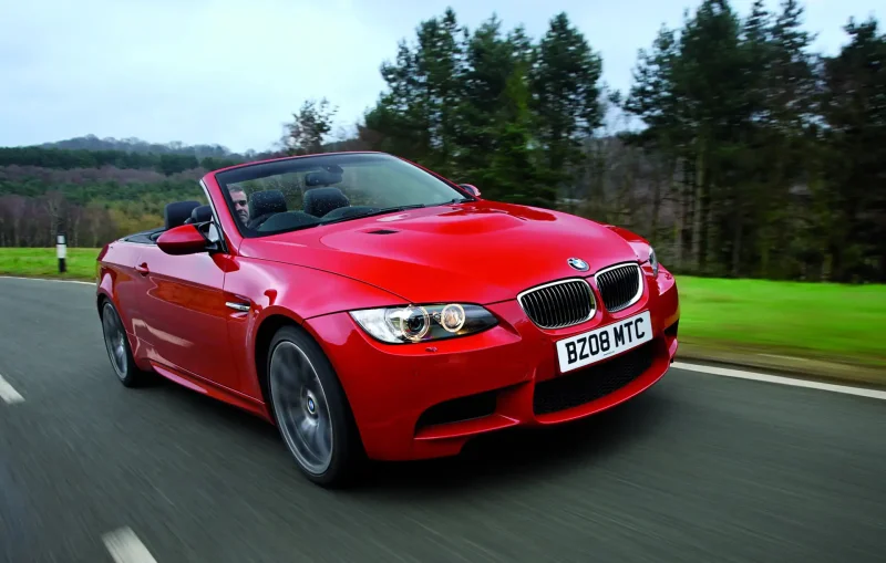 BMW m3 красная e90