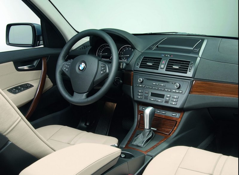 BMW x3 e83 салон