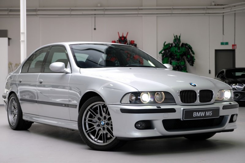 BMW 5 2001 e39