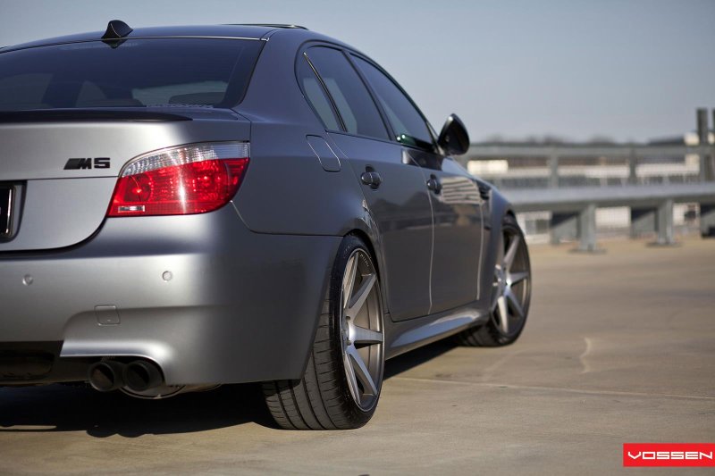 БМВ e60 m5 на дисках