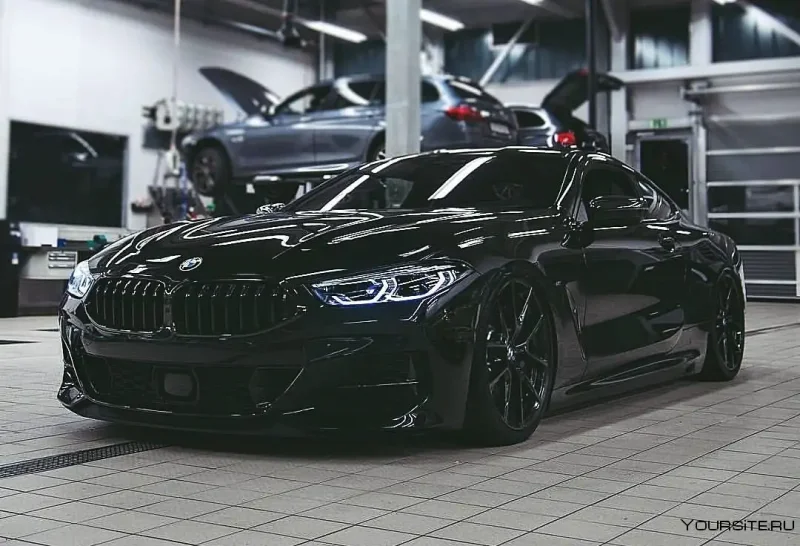 БМВ m850i черный