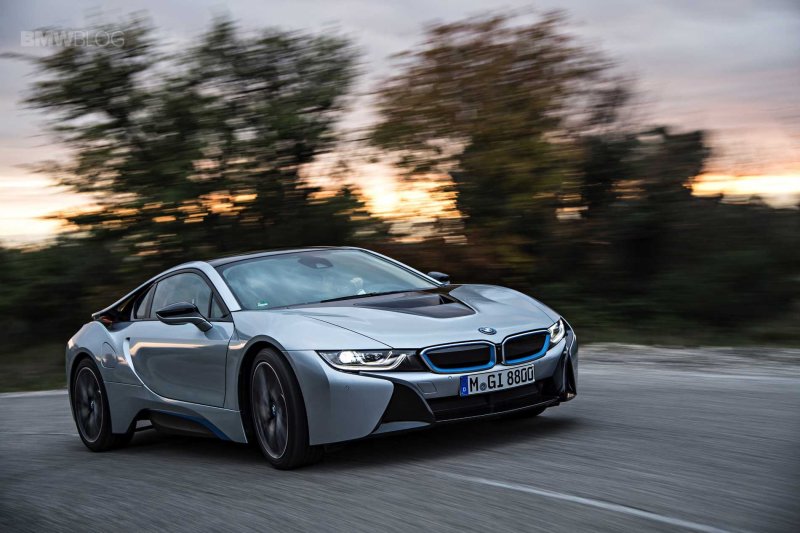 BMW i8 2021
