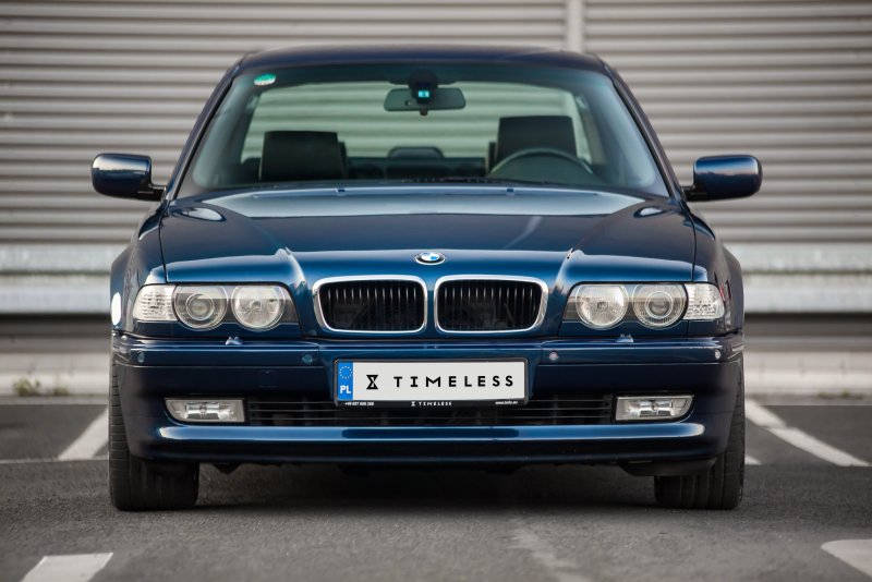 БМВ 740 e38