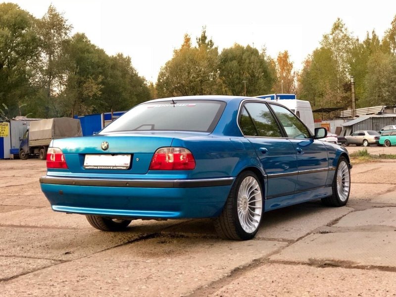 БМВ е38 735i