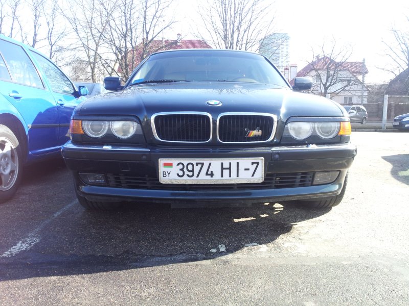 E38 Рестайлинг вид сзади