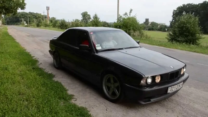 BMW 525 e34 черная