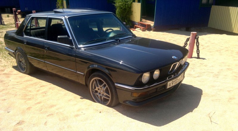 BMW e24 акула