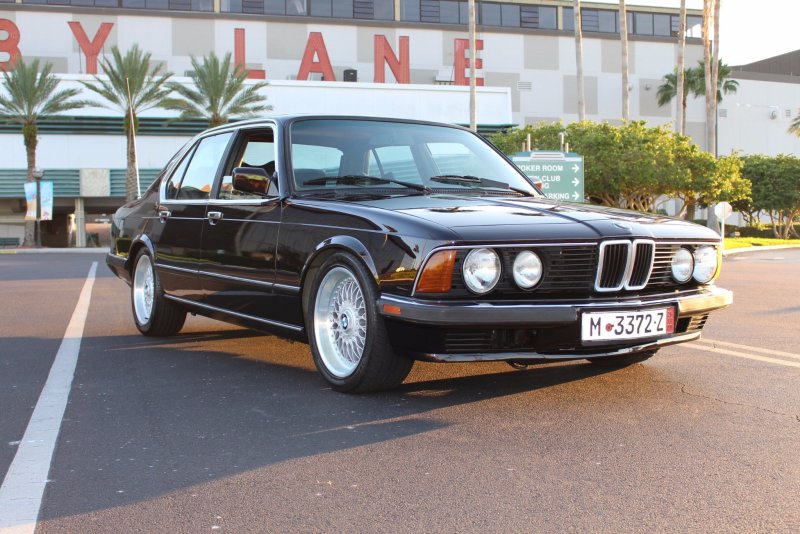 BMW e23 1977