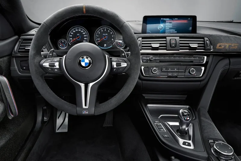 BMW m4 салон