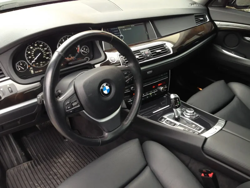BMW 5 салон
