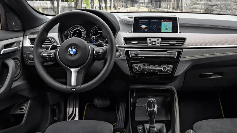 BMW x2 салон