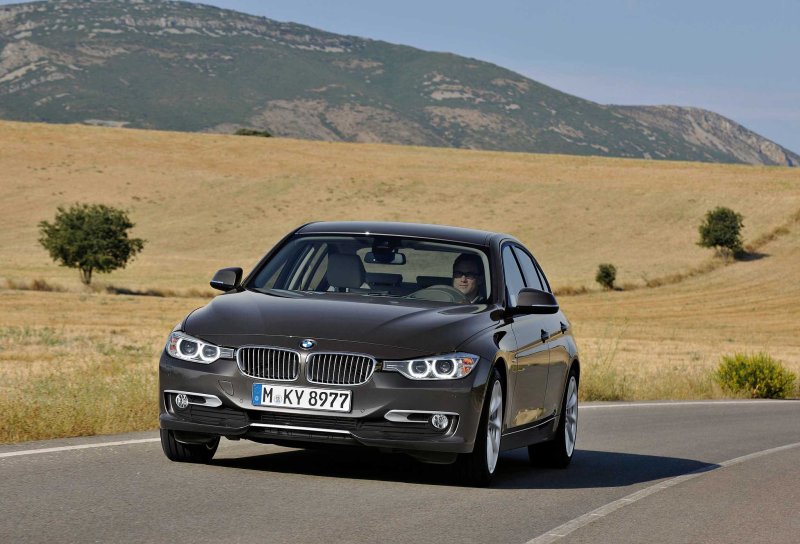 BMW 3 Series седан