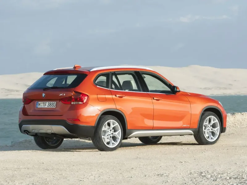 BMW x1 e84 оранжевый