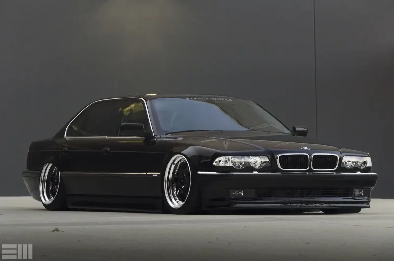 BMW e38 tuned