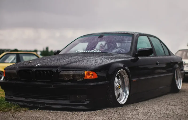БМВ e38