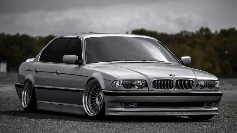 BMW 7 Series e38 740il