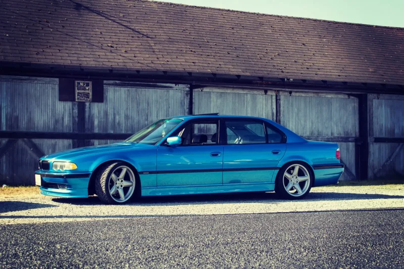 BMW 750 e38