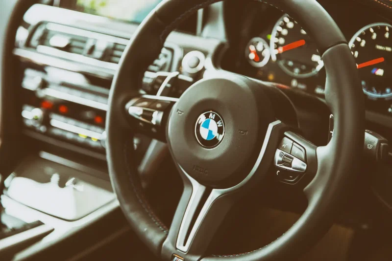 BMW e60 за рулем