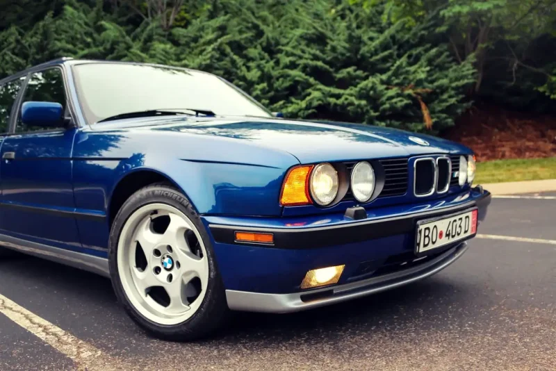 BMW 5 e34 черная