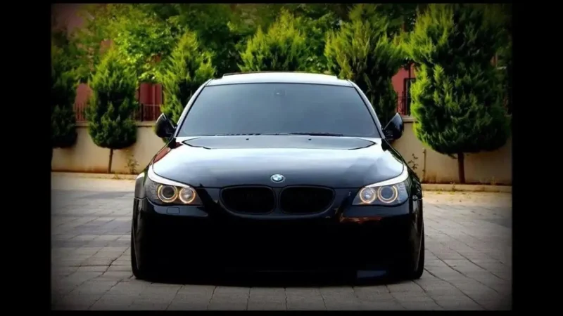 BMW m5 e60 черная