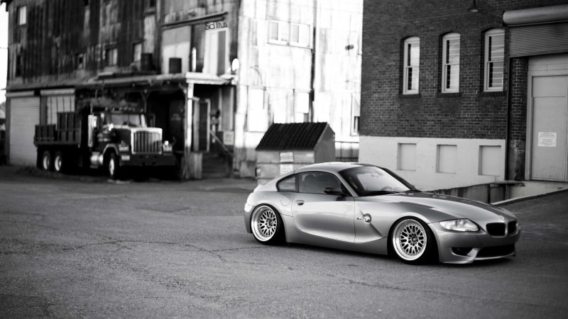 BMW черно белая