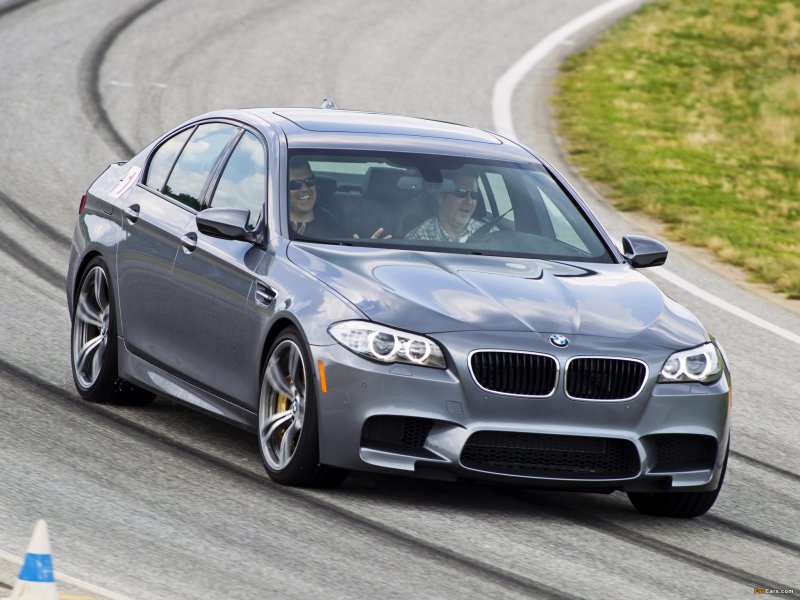 BMW m5 2011