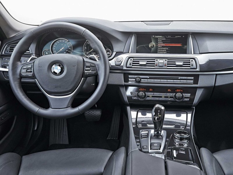 BMW f10 салон