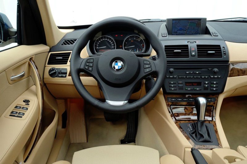 BMW x3 2004 салон