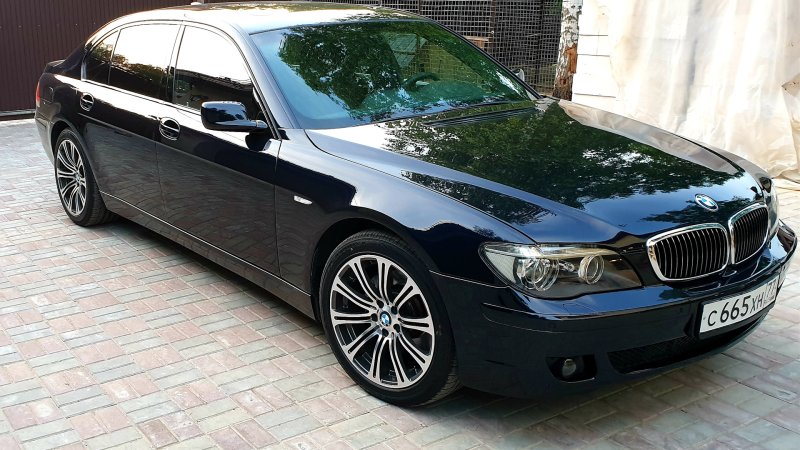 BMW 7 2002 4.4