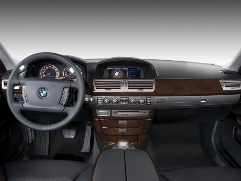 BMW 750i (2007)