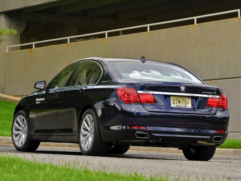 BMW 740 e66