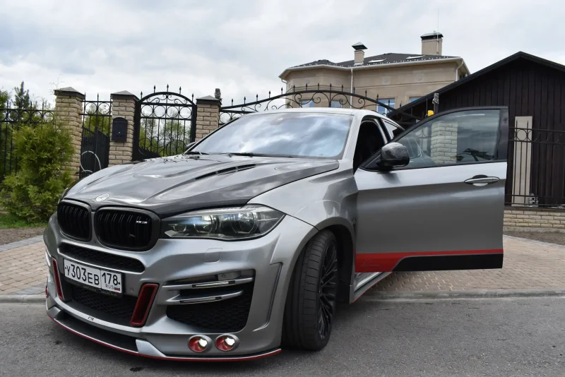BMW x6m черный матовый