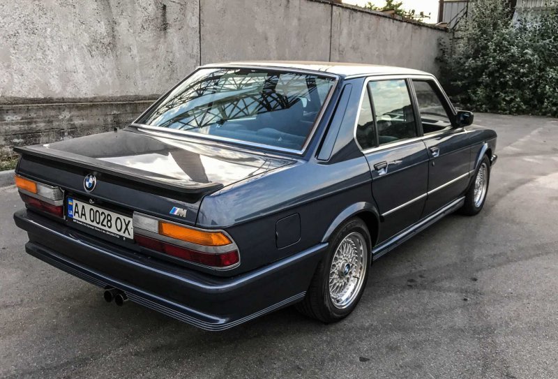 BMW e28 535i