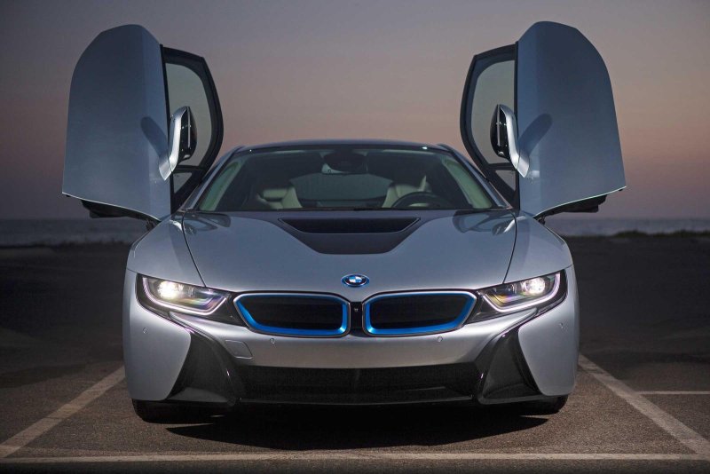 БМВ спорт купе i8