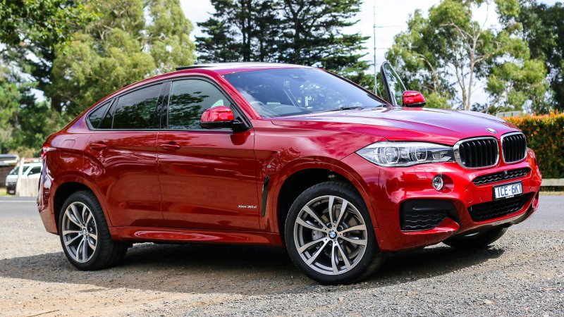 BMW x6 Red